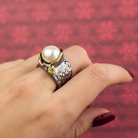 White Pearl Blooming Design Wedding Ring, Olivine Zircon Black and Gold Color Ring for Women